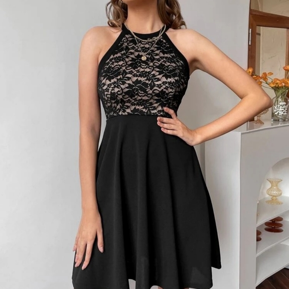Dresses & Skirts - Lace Detail Solid Dress